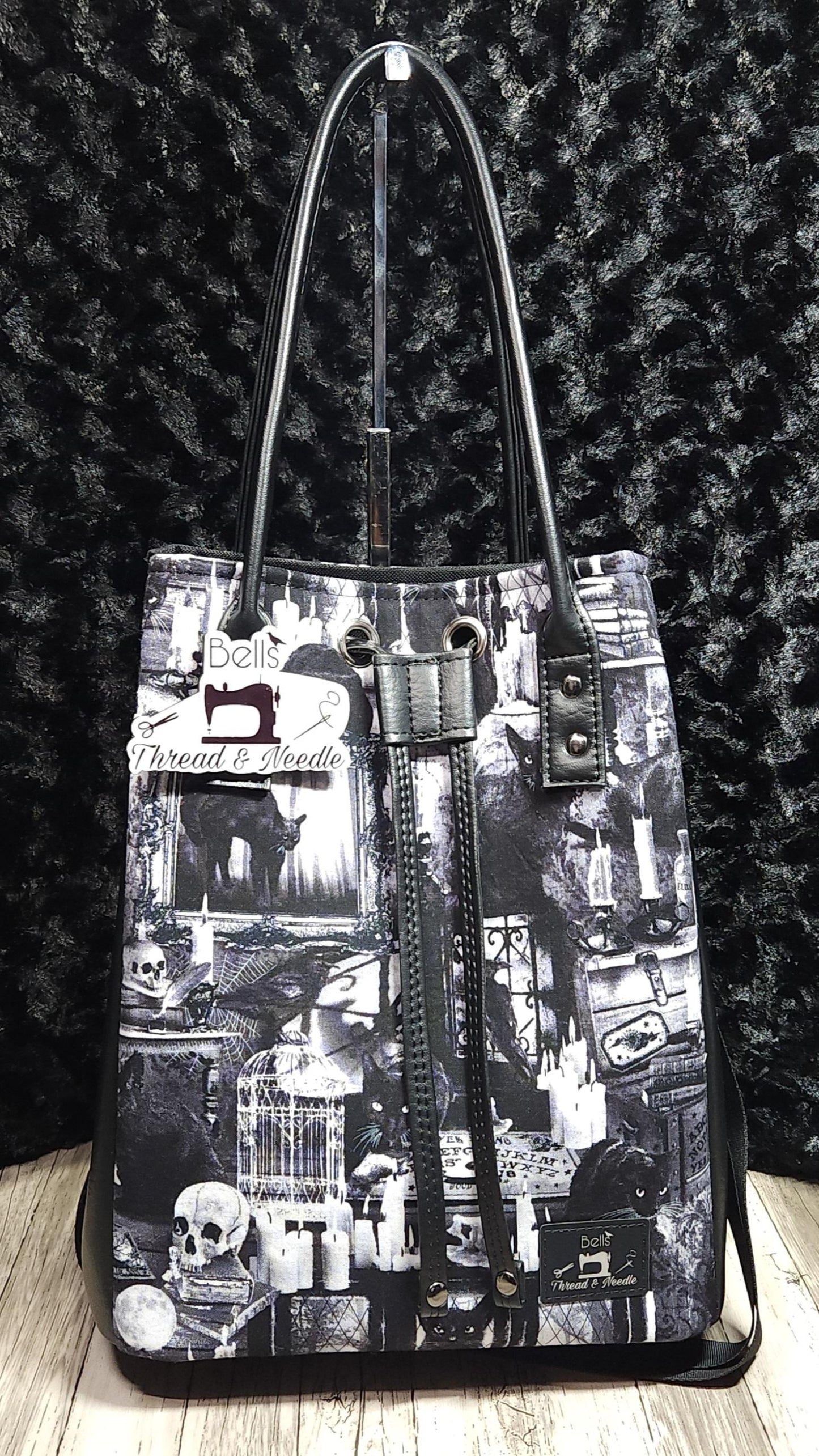 Witchy black cat purse, Handmade Gothic drawstring bag, Black cat one of a kind purse, Spooky shoulder bag, Goth bucket bag, Creepy gift