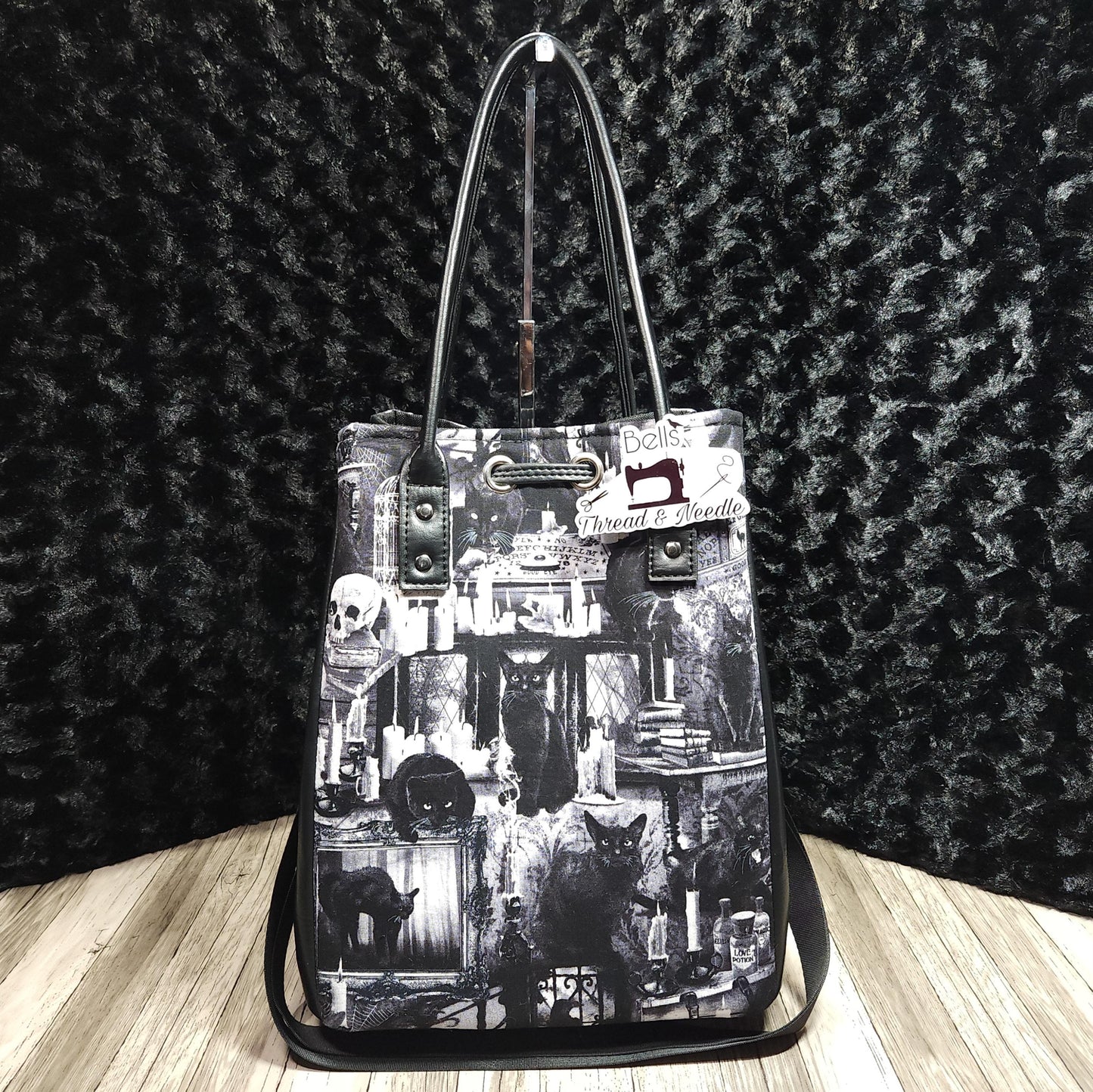 Witchy black cat purse, Handmade Gothic drawstring bag, Black cat one of a kind purse, Spooky shoulder bag, Goth bucket bag, Creepy gift